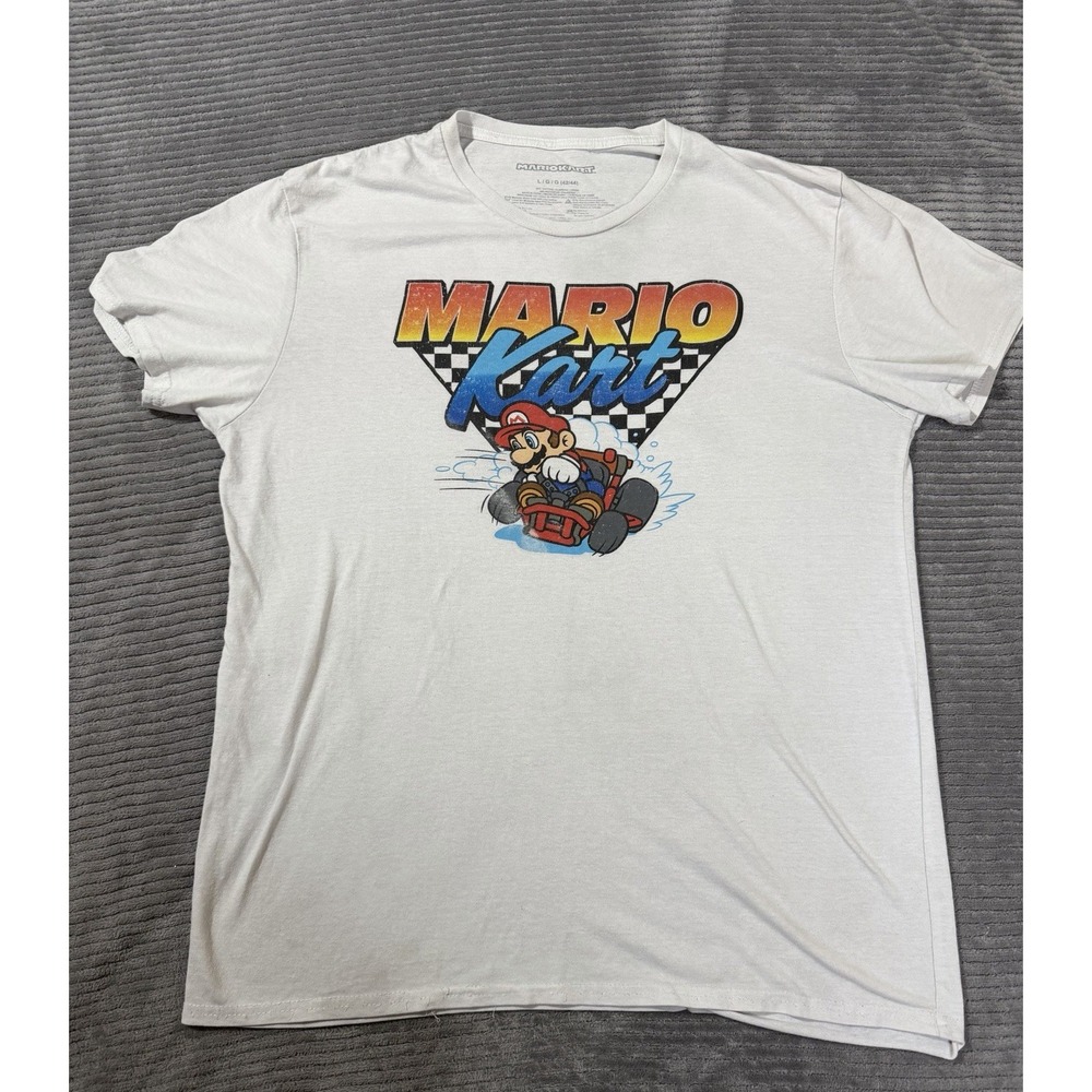 Mario Kart Shirt Men's M White Nintendo Graphic Tee Crew Neck 100% Cotton